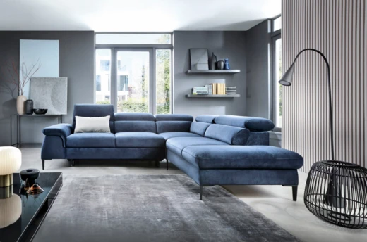 Na obrázku je pravý roh, potahová látka Monolith 77.